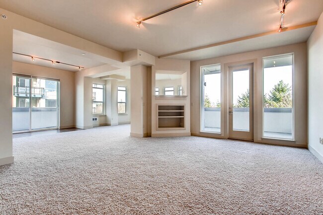 Foto del edificio - 7800 Plaza Condominiums ~ Mercer Island