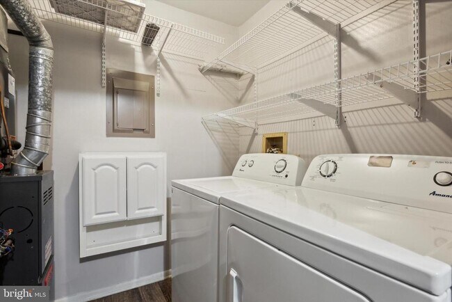 Foto del edificio - 2611B Auburn Ct