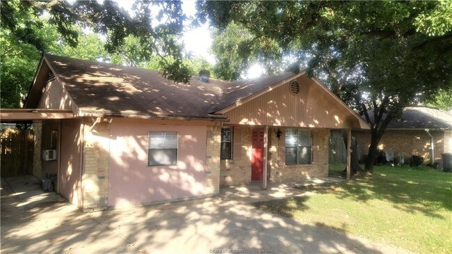 Foto del edificio - 3203 Heatherwood Dr