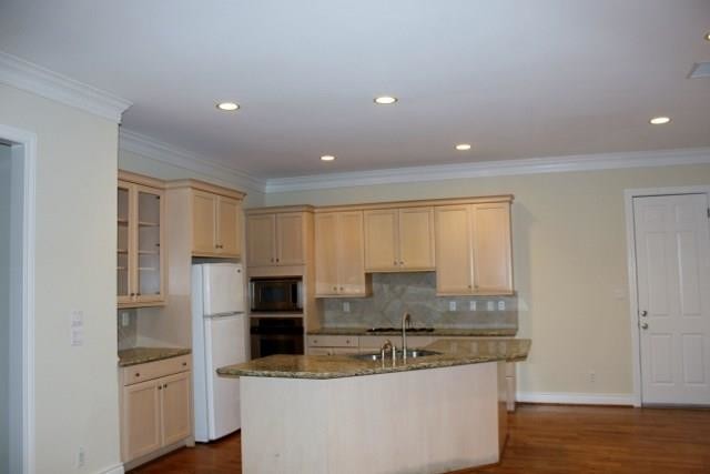 Building Photo - 1311 W Hunters Court Dr