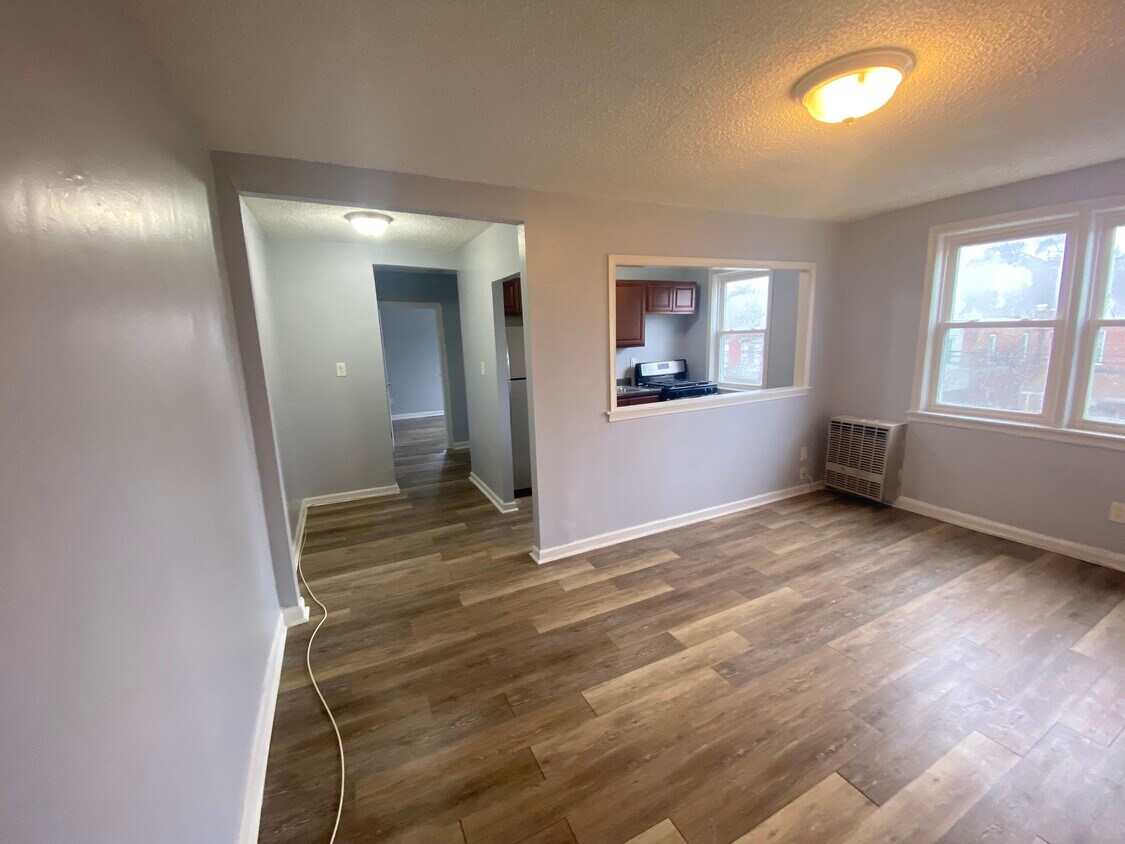 Foto principal - 301 Hollis Ave
