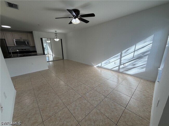 Foto del edificio - 14880 Pleasant Bay Ln