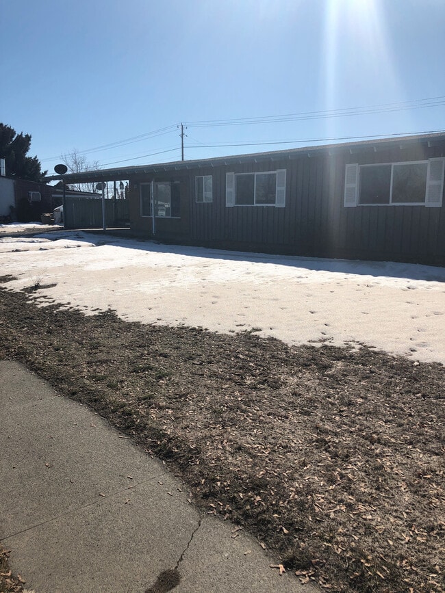 Building Photo - 137 Schilling Dr