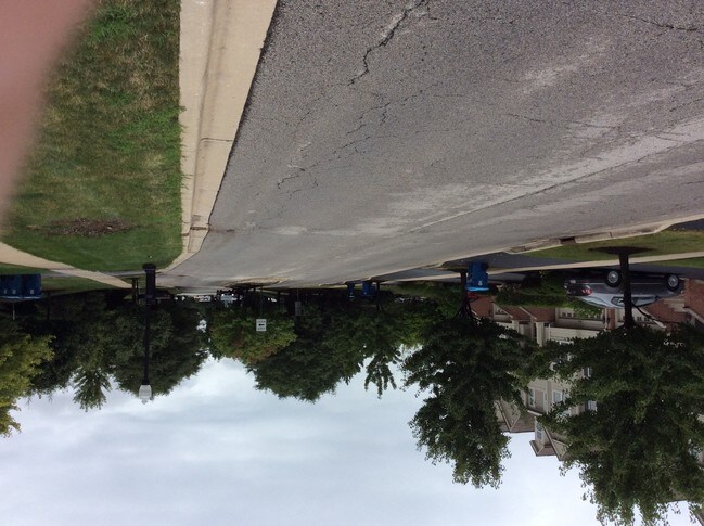Easy access road - 428 N Commerce St