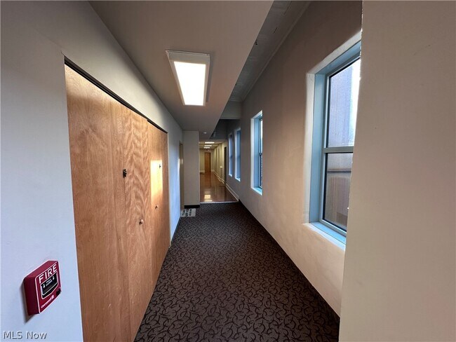 Building Photo - 408 W St Clair Ave