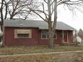 Building Photo - 700 Kern St