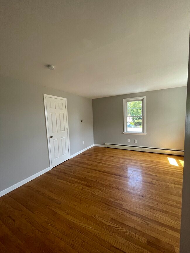 32 Neumann St Unit 2, Naugatuck, CT 06770 Apartments in Naugatuck, CT