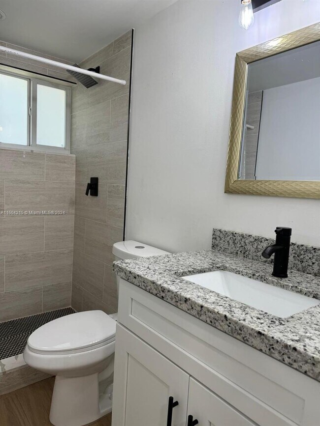 Foto del edificio - 8275 SW 205th St