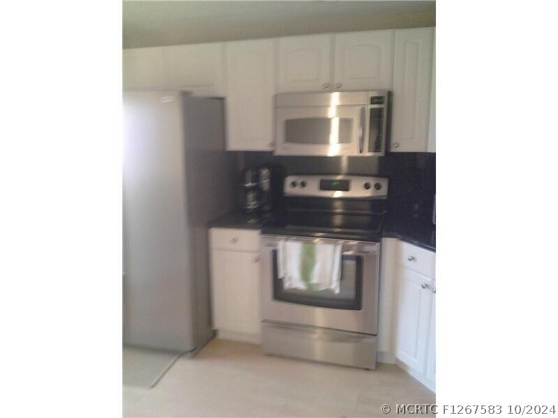 Building Photo - 6301 N Falls Cir Dr