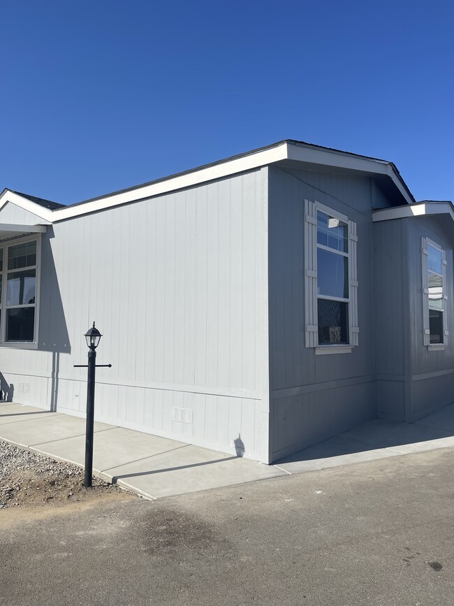 Building Photo - 4024 McHenry Ave