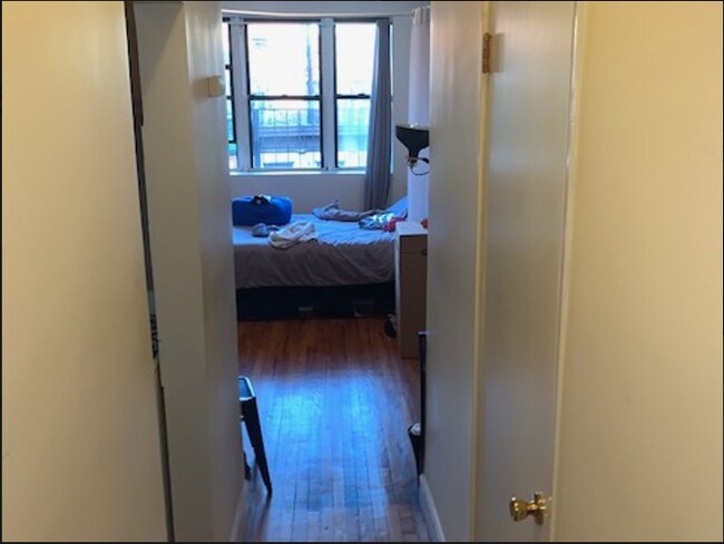 Foto del edificio - 621 E 11th St