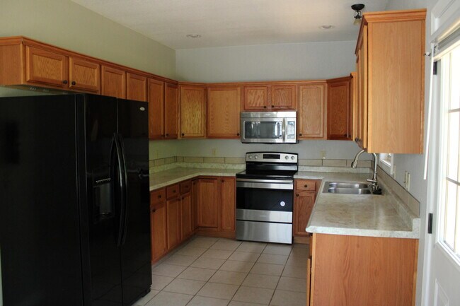 Building Photo - 1303 Berry Dr