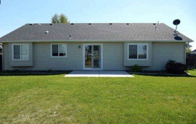 Building Photo - 1770 W Bellagio Dr