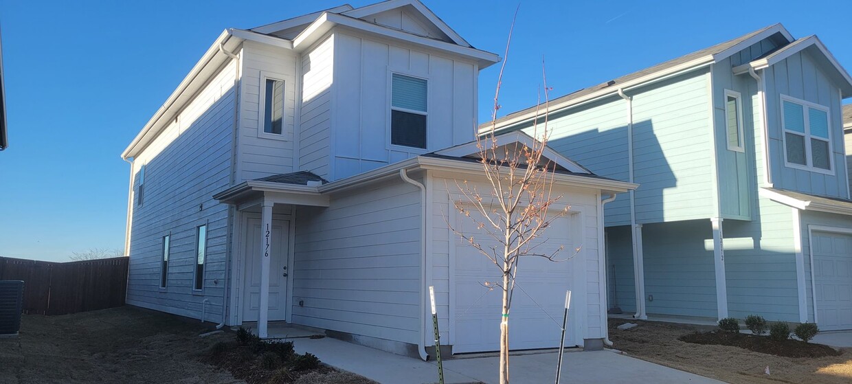 Primary Photo - NEWLY BUILT 3 bedroom 2.5 Bath *1.5 MONTHS...