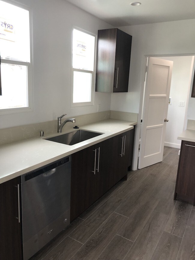 Kitchen - 1240 S Stanley Ave