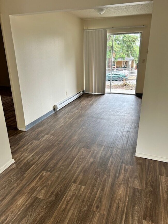 Foto del edificio - Carter Park Cutier-Updated Apartment with ...