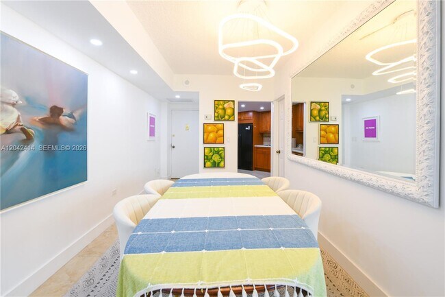 Foto del edificio - 801 Brickell Bay Dr