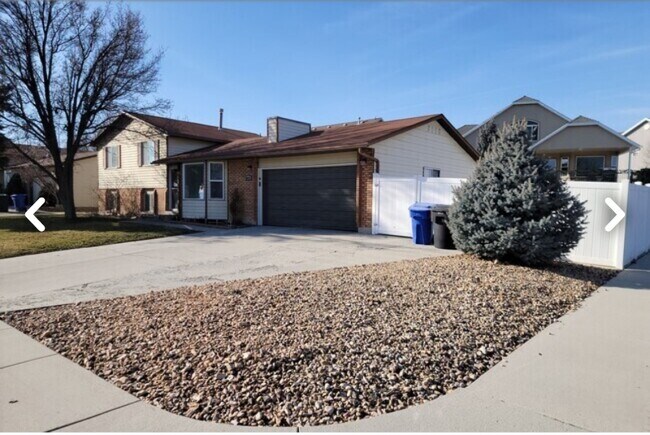 Foto del edificio - 8674 S 1480 W