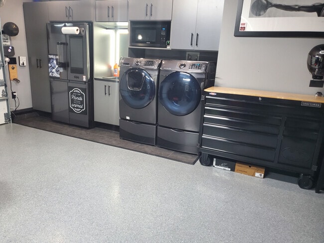 Foto del edificio - 22956 Scribner Dr