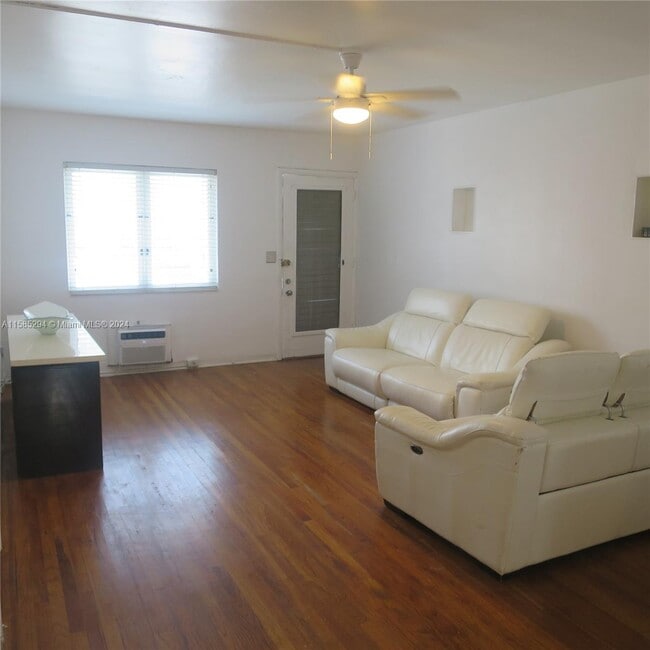 Foto del edificio - 837 W 40th St