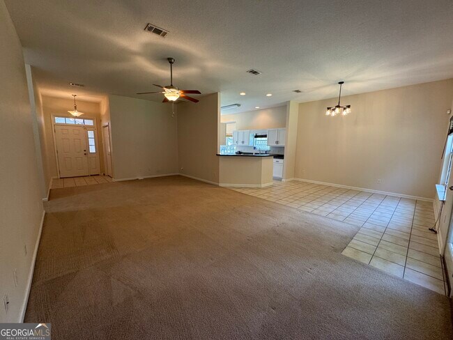 Building Photo - 607 Victorias Cir