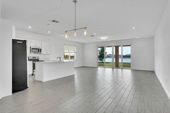 Building Photo - 13096 NW Copper Creek Dr