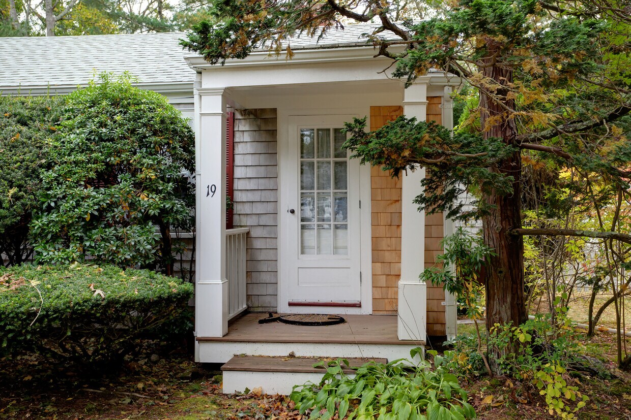 19 Woodland Ave, Barnstable, MA 02655 House Rental in Barnstable, MA