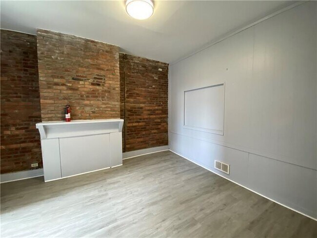 Foto del edificio - 271 N Dithridge St