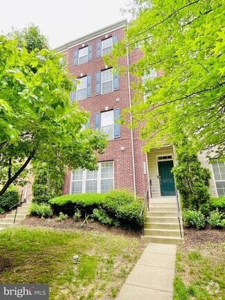 Building Photo - 2304 Margraf Cir