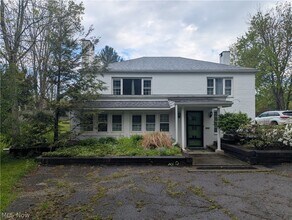 Building Photo - 707 Bell Rd