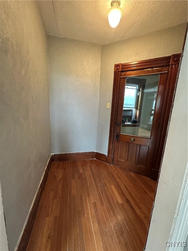 Building Photo - 15 Bridge St