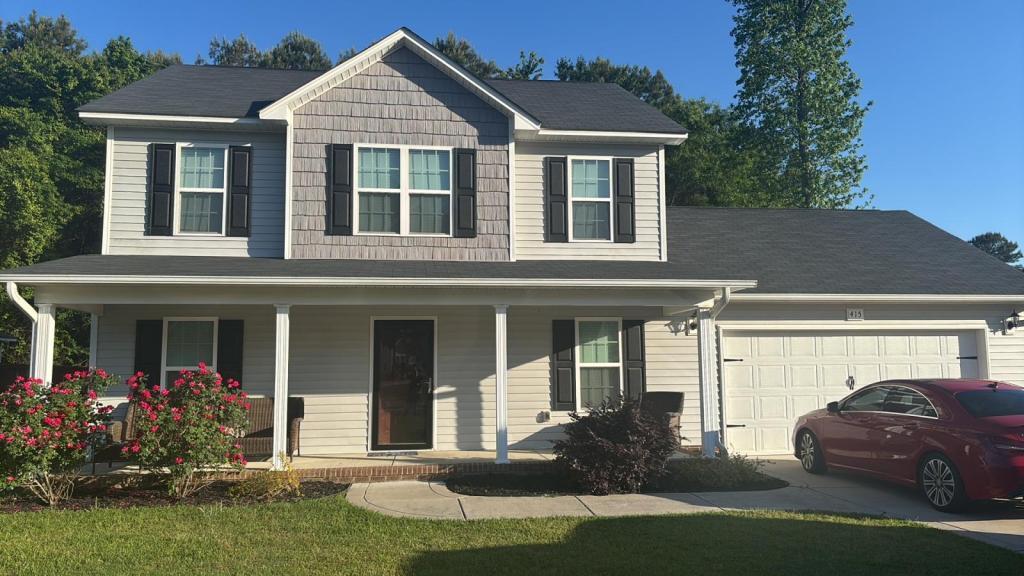 Foto principal - 415 Lake Edge Ln