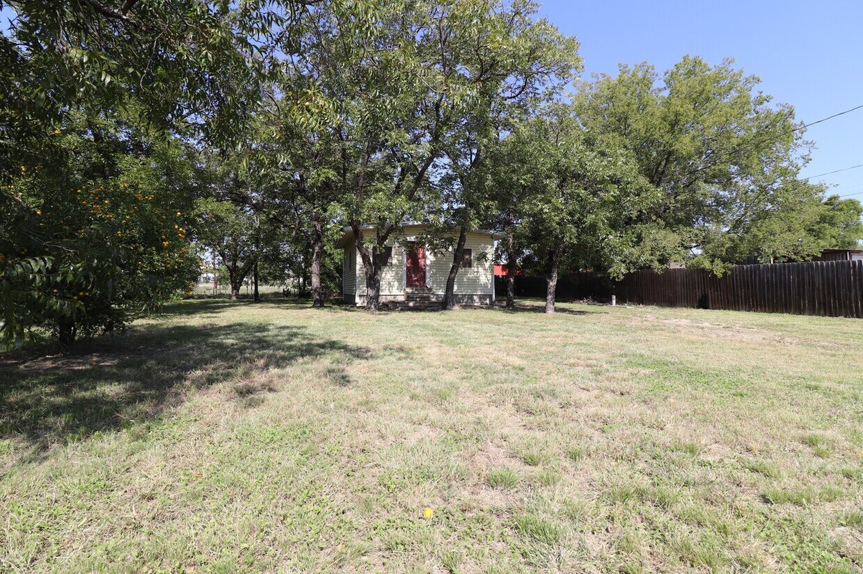 Building Photo - Big Barn, LLC