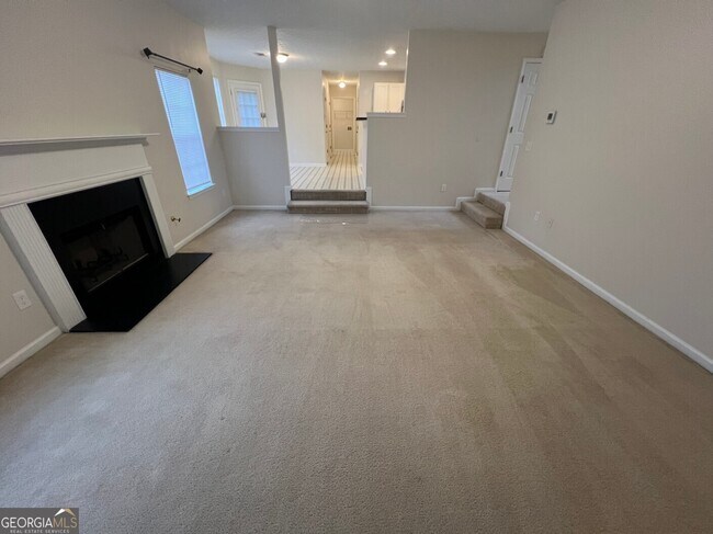 Building Photo - 417 Harvick Cir