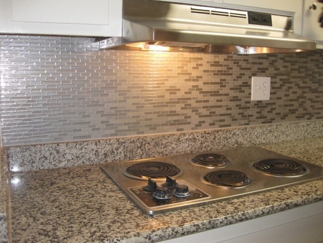 Building Photo - 1516 Henry St