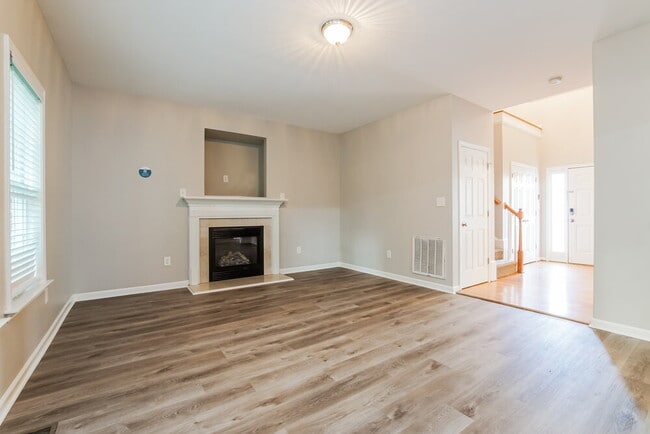 Foto del edificio - 343 Victor Ct