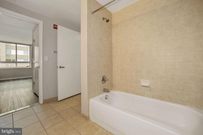 Building Photo - 350 G St SW