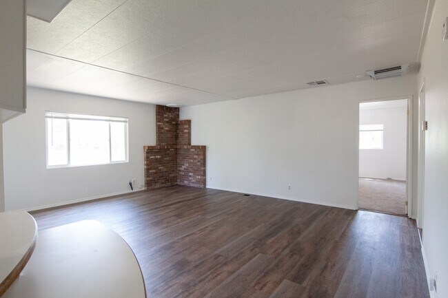 Foto del edificio - Spacious Manufactured Home!