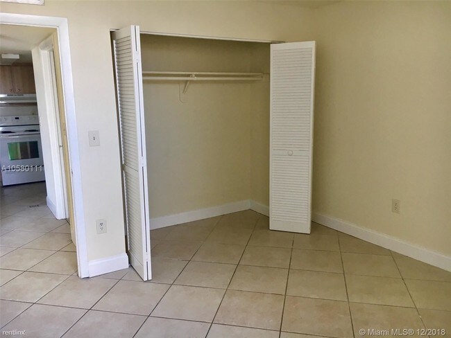 Building Photo - 2 br, 2 bath  - 7040 Coral Way Apt 208
