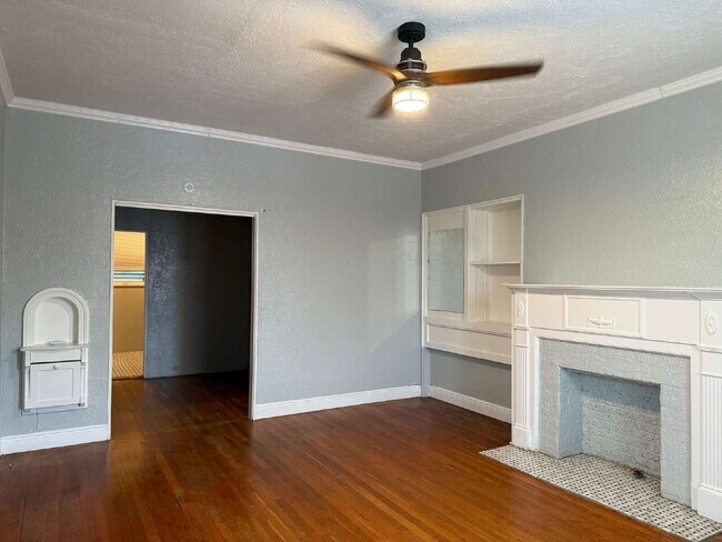 Foto del edificio - One Bed/One Bath with Historic Charm