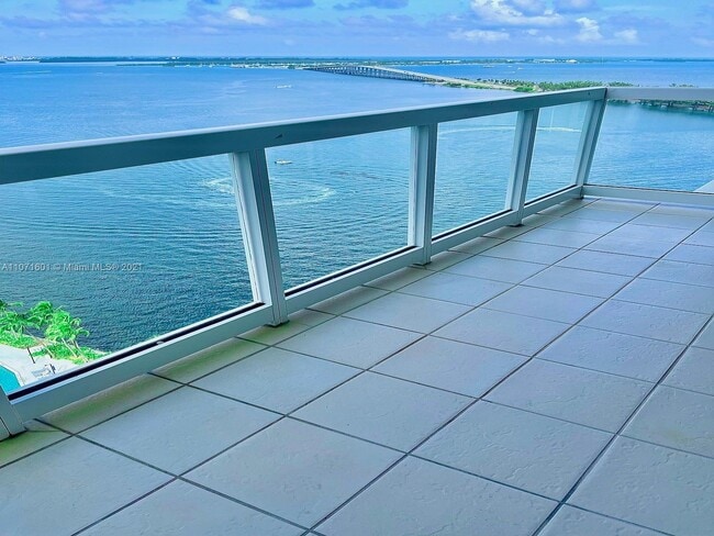 Foto del edificio - 2451 Brickell Ave