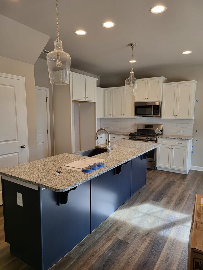 Foto del edificio - 103 McDowell Ln