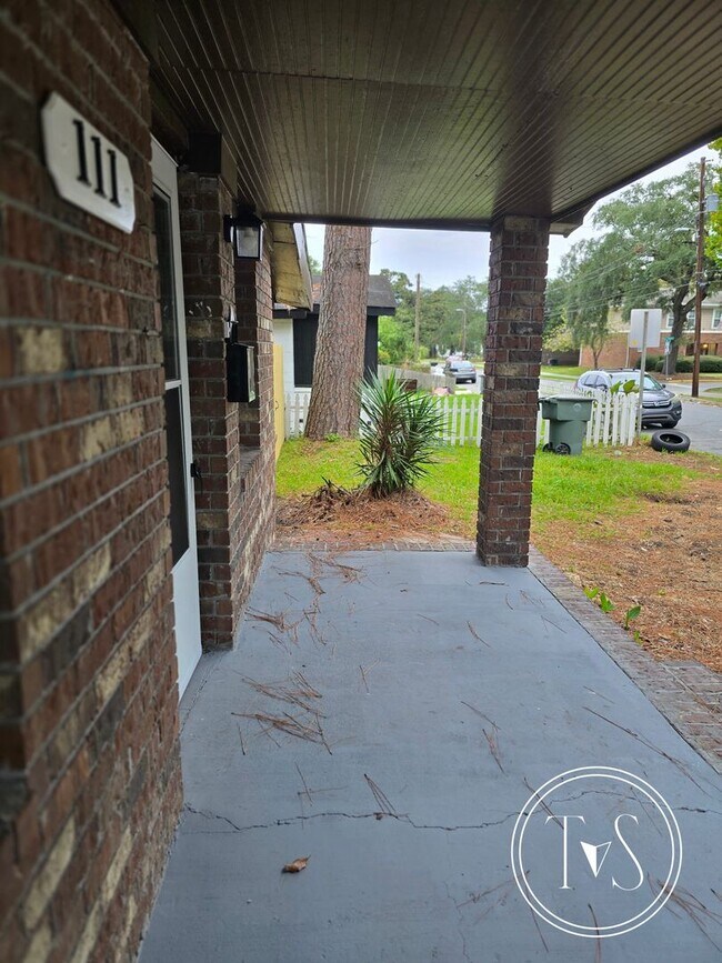 Foto del edificio - Move-in ready NOW!