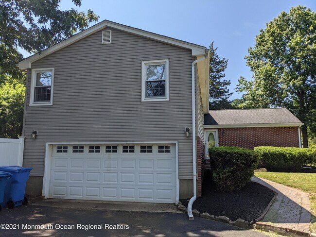 Building Photo - 53 Knollwood Dr