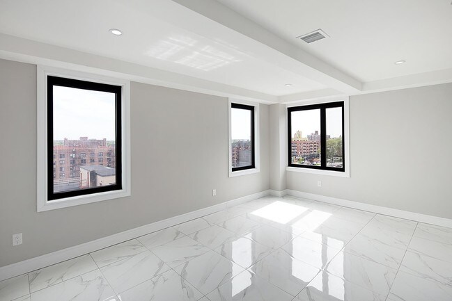Building Photo - 177-30 Wexford Terrace
