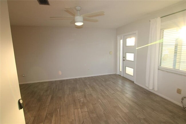 Building Photo - 1311 New Bedford Dr