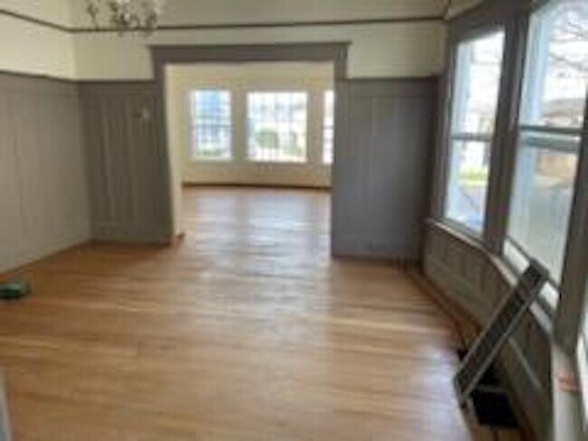 Building Photo - 1028 Pacific Ave