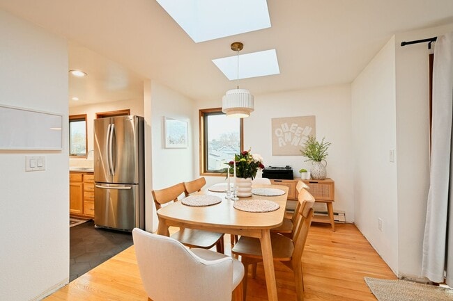Foto del edificio - Amazing 2 Bedroom on top of Queen Anne!