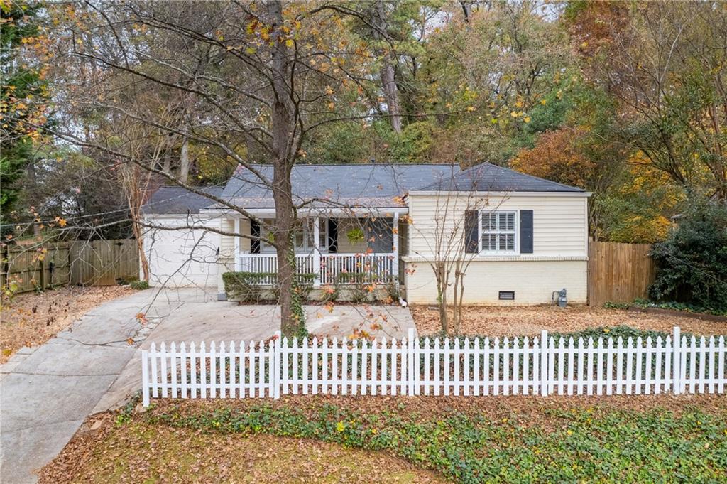 Primary Photo - 1747 Moores Mill Rd NW