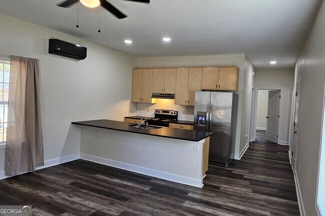 Foto del edificio - 50 Sargent Tigner St